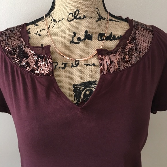 ๐3/$20๐ Brown Banana Republic Sequined Top - Picture 2 of 4